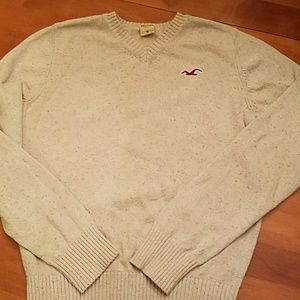 Hollister V Neck Sweater!!! (Medium)
